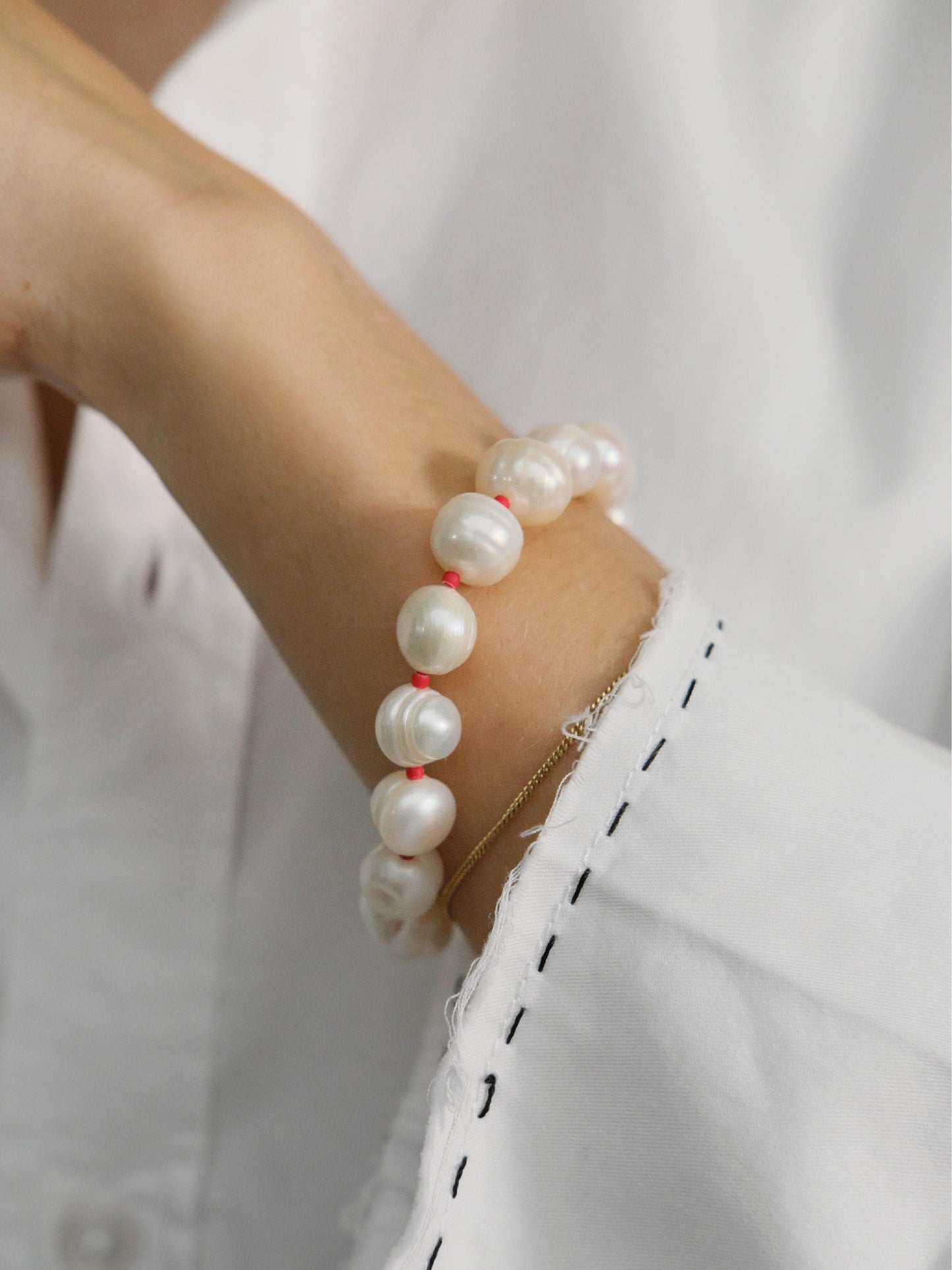 Bracelet "Red Caviar"